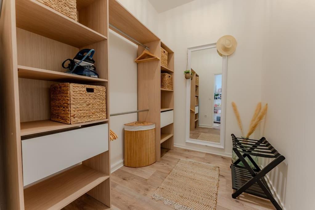 Ferienwohnung L'Echappee Chic Au Coeur De Valence Valence  Exterior foto