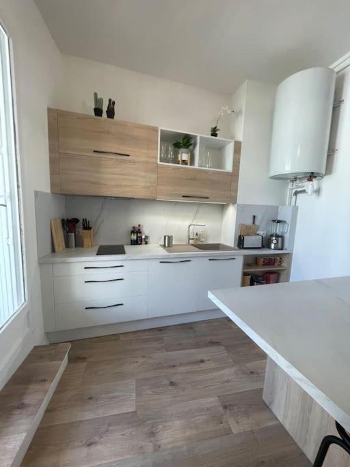 Ferienwohnung L'Echappee Chic Au Coeur De Valence Valence  Exterior foto