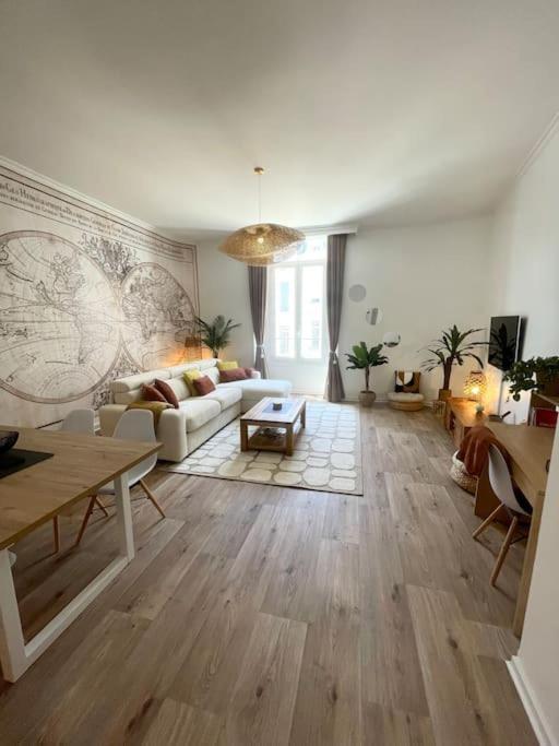 Ferienwohnung L'Echappee Chic Au Coeur De Valence Valence  Exterior foto
