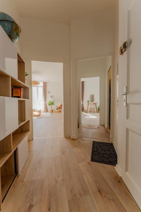 Ferienwohnung L'Echappee Chic Au Coeur De Valence Valence  Exterior foto