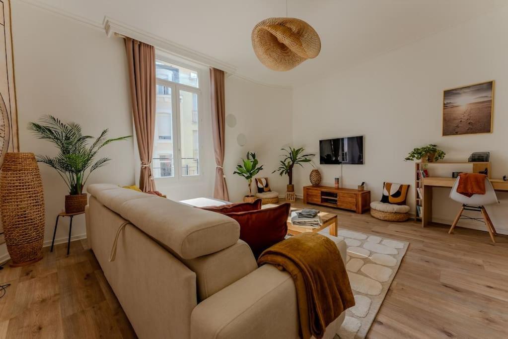 Ferienwohnung L'Echappee Chic Au Coeur De Valence Valence  Exterior foto